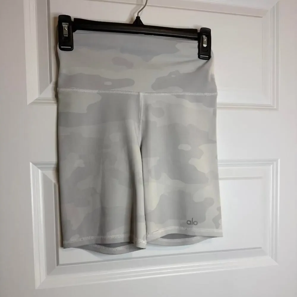 Alo yoga biker shorts